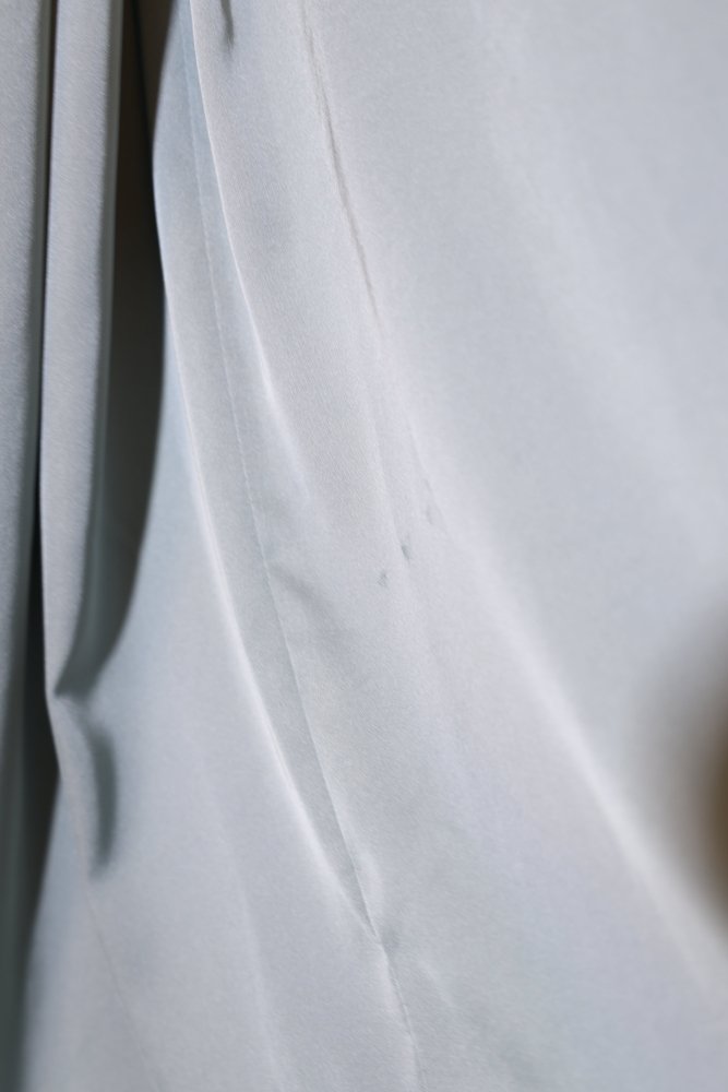Second Hand elegantes Satinkleid mit Spitzenüberwurf, ozeanwelle - Dein Kleiderladen