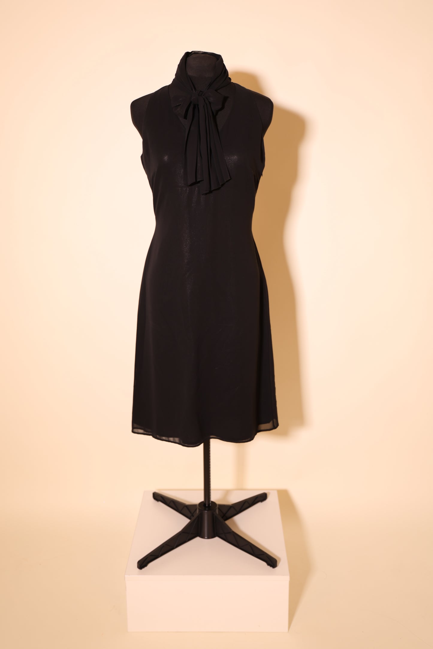 Second Hand Midikleid mit schimmerndem Stoff, schwarz