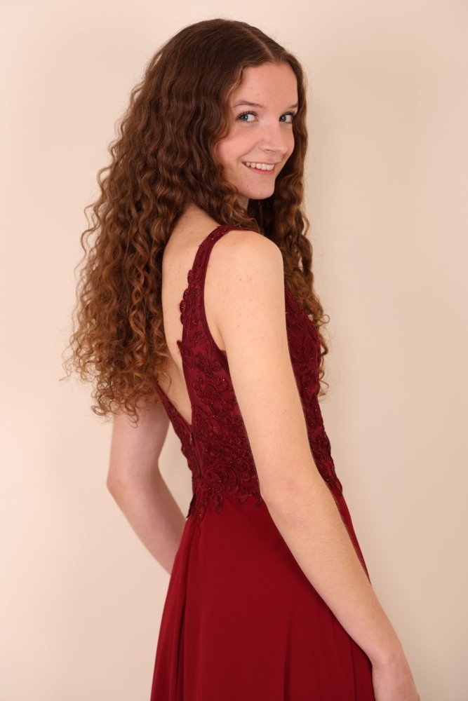 Abendkleid mit Spitzenoberteil, V - Ausschnitt & Schlitz, dunkelrot - Dein Kleiderladen