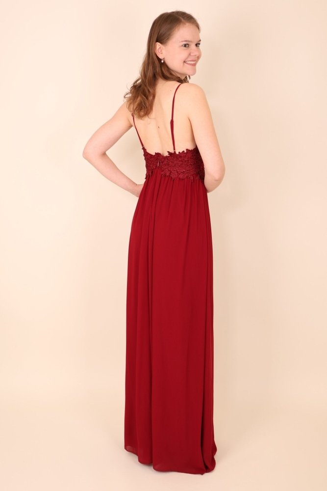 Ballkleid mit V - Ausschnitt, floraler Spitze & seitlichem Schlitz, dunkelrot - Dein Kleiderladen