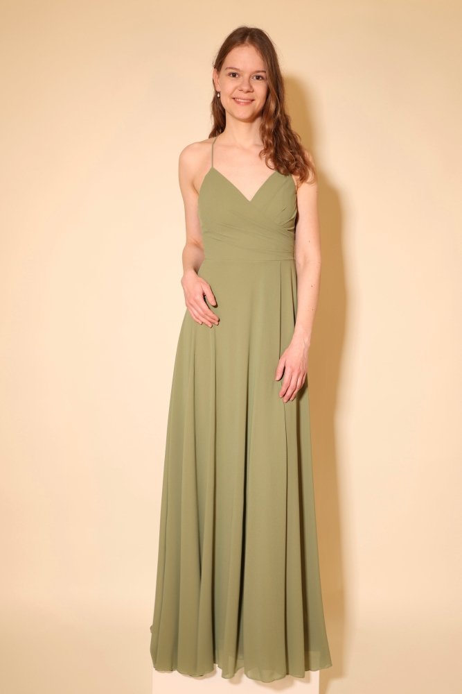 Chiffonkleid mit Schnürung, hohem Beinschlitz und Raffungen, oliv - Dein Kleiderladen