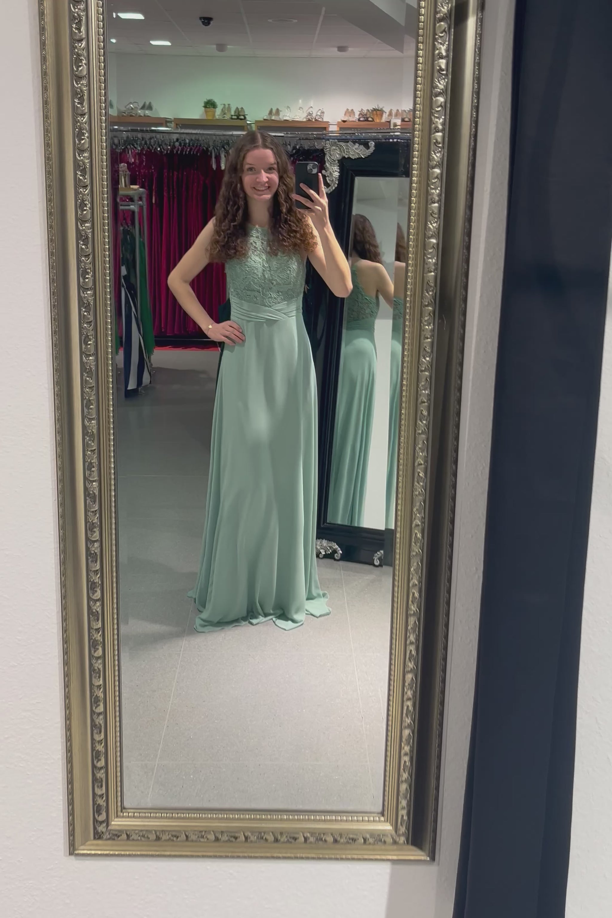 hochgeschlossenes Abendkleid mit Spitze, mint - Dein Kleiderladen