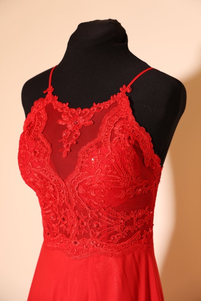 Second Hand hochgeschlossenes Abendkleid mit geradem Rückenausschnitt, rot - Dein Kleiderladen