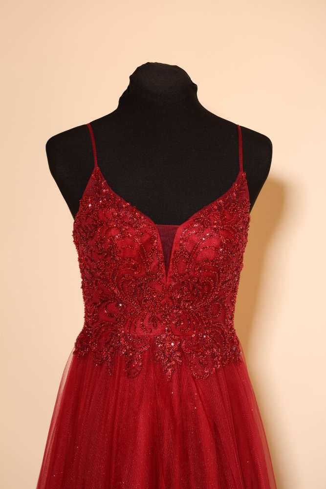 Second Hand Tüllkleid mit Spitze und V - Ausschnitt, dunkelrot - Dein Kleiderladen
